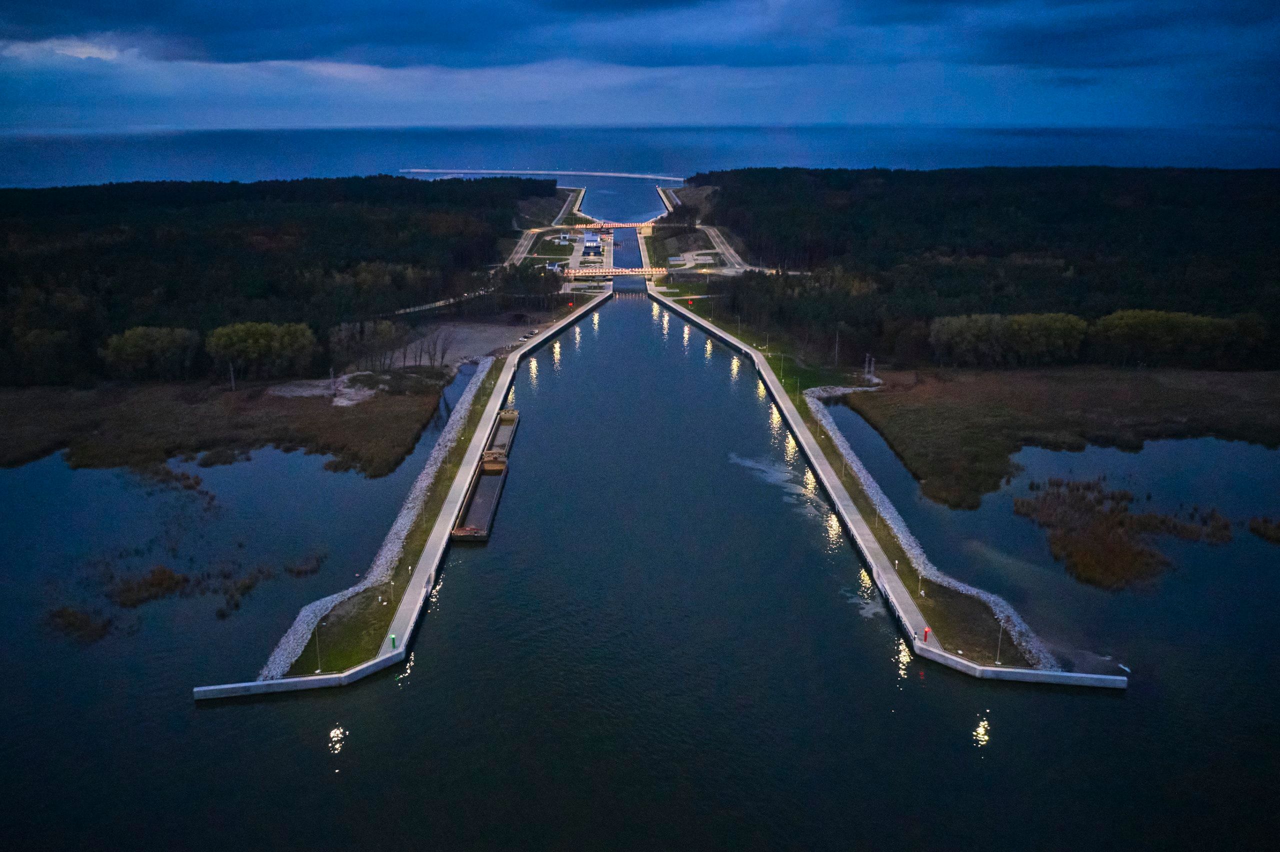 Portoni WIŚNIOWSKI nel porto di Nowy Świat (Nuovo Mondo)